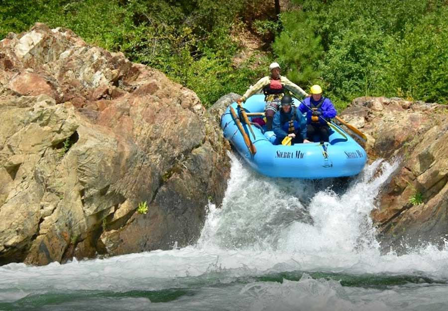 Experience the Thrill of Water Rafting